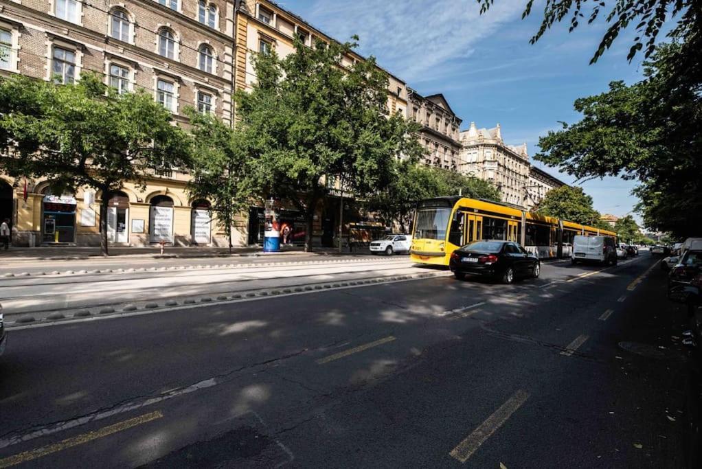 Jozsef-Corvin Central Budapeşte Dış mekan fotoğraf